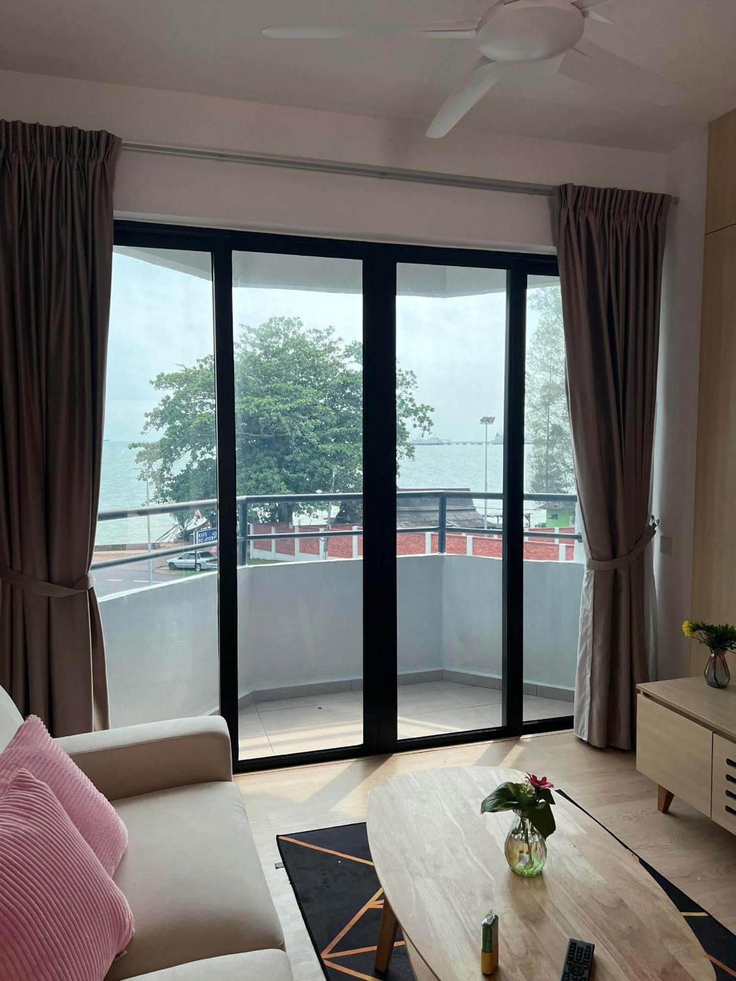 Mutiara Melaka Beach Resort - Islamic Compliance Only Tangga Batu Екстериор снимка